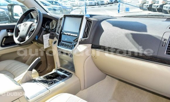 Acheter Import Voiture Toyota Land Cruiser Blanc à Import - Dubai, Adrar Acheter Import Voiture Toyota Land Cruiser Blanc à Import - Dubai, Adrar