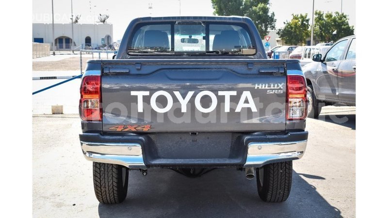 Big with watermark toyota hilux adrar import dubai 2723