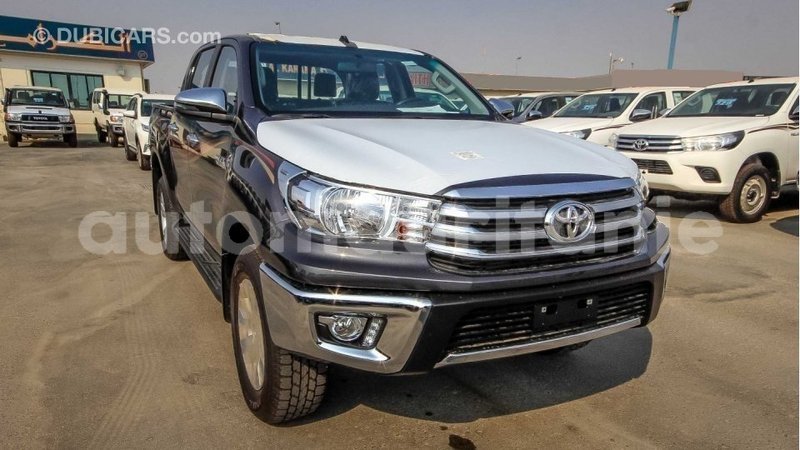 Big with watermark toyota hilux adrar import dubai 2724