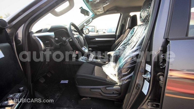 Big with watermark toyota hilux adrar import dubai 2724