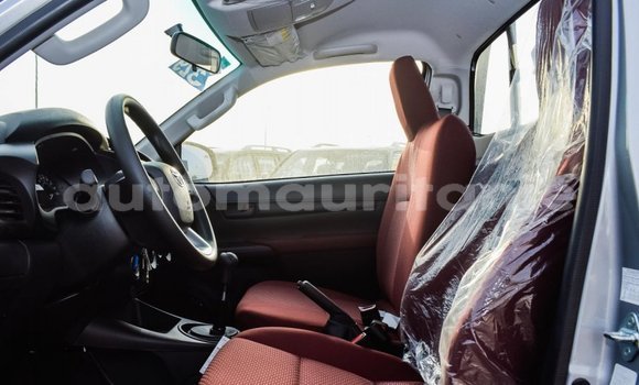 Acheter Import Voiture Toyota Hilux Autre à Import - Dubai, Adrar Acheter Import Voiture Toyota Hilux Autre à Import - Dubai, Adrar