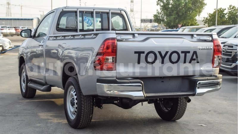 Big with watermark toyota hilux adrar import dubai 2725