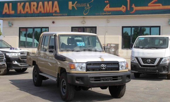 Acheter Import Voiture Toyota Land Cruiser Beige à Import - Dubai, Adrar Acheter Import Voiture Toyota Land Cruiser Beige à Import - Dubai, Adrar