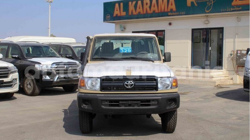 Big with watermark toyota land cruiser adrar import dubai 2727