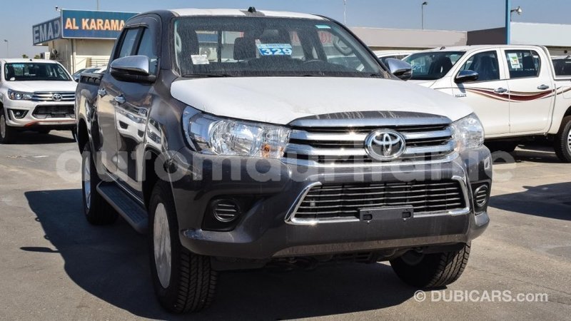 Big with watermark toyota hilux adrar import dubai 2729