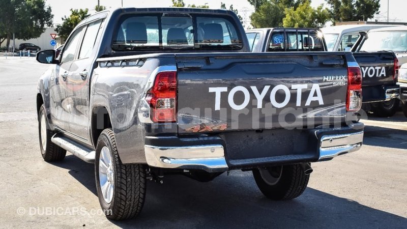 Big with watermark toyota hilux adrar import dubai 2730