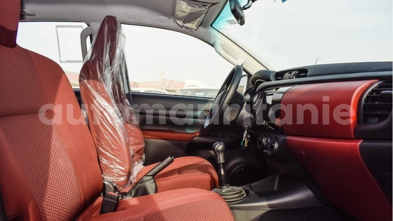 Big with watermark toyota hilux adrar import dubai 2732