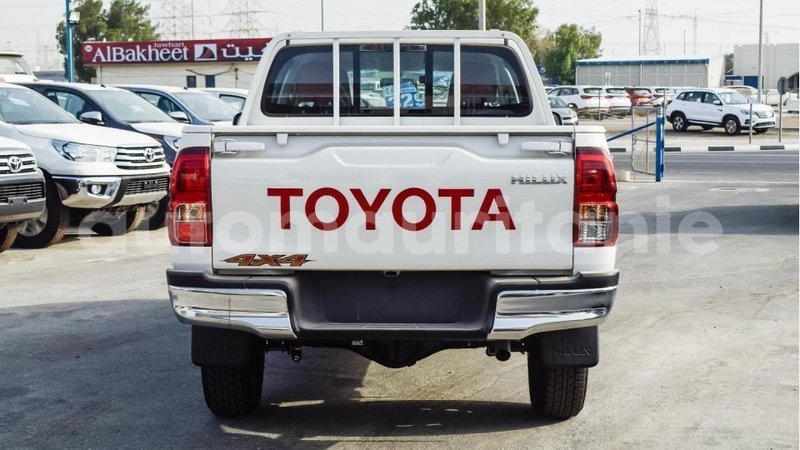 Big with watermark toyota hilux adrar import dubai 2732