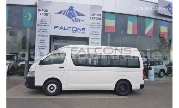 Acheter Import Voiture Toyota Hiace Blanc à Import - Dubai, Adrar Acheter Import Voiture Toyota Hiace Blanc à Import - Dubai, Adrar