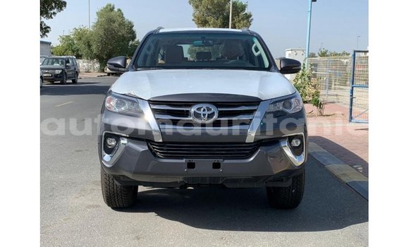Acheter Import Voiture Toyota Fortuner Autre à Import - Dubai, Adrar Acheter Import Voiture Toyota Fortuner Autre à Import - Dubai, Adrar