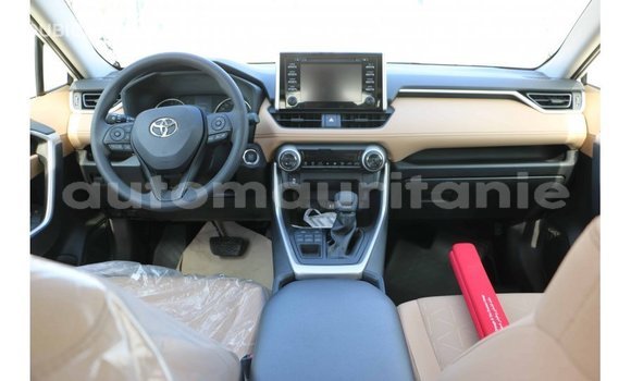 Buy Import Toyota HiAce White Truck in Import - Dubai in Adrar Buy Import Toyota HiAce White Truck in Import - Dubai in Adrar