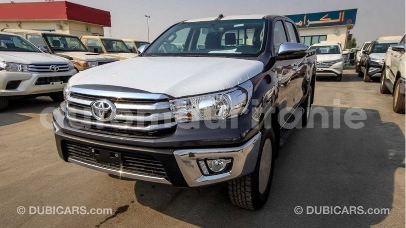 Big with watermark toyota hilux adrar import dubai 2745