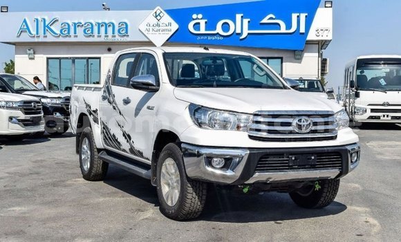 Acheter Import Voiture Toyota Hilux Blanc à Import - Dubai, Adrar Acheter Import Voiture Toyota Hilux Blanc à Import - Dubai, Adrar