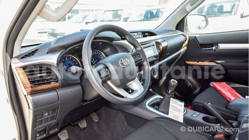 Big with watermark toyota hilux adrar import dubai 2748