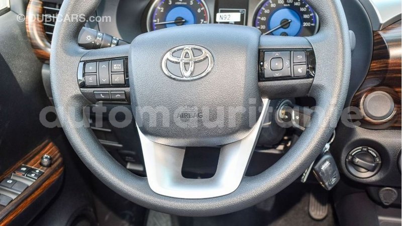 Big with watermark toyota hilux adrar import dubai 2748