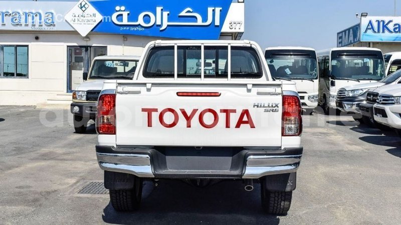 Big with watermark toyota hilux adrar import dubai 2748