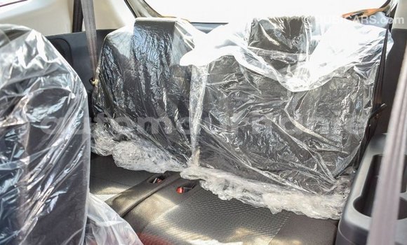 Acheter Import Voiture Toyota Rush Marron à Import - Dubai, Adrar Acheter Import Voiture Toyota Rush Marron à Import - Dubai, Adrar