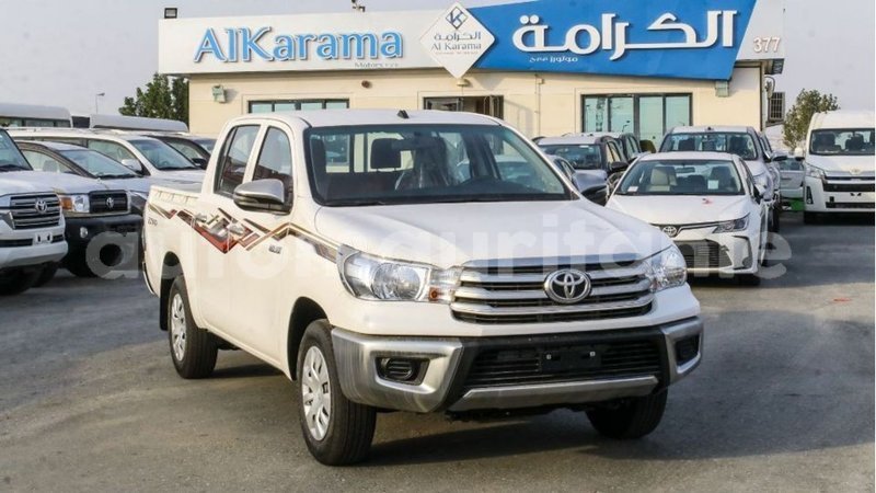 Big with watermark toyota hilux adrar import dubai 2751