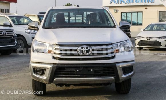 Acheter Import Voiture Toyota Hilux Blanc à Import - Dubai, Adrar Acheter Import Voiture Toyota Hilux Blanc à Import - Dubai, Adrar