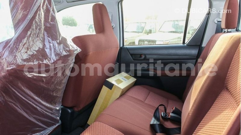 Big with watermark toyota hilux adrar import dubai 2751