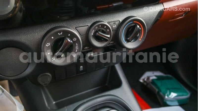 Big with watermark toyota hilux adrar import dubai 2751