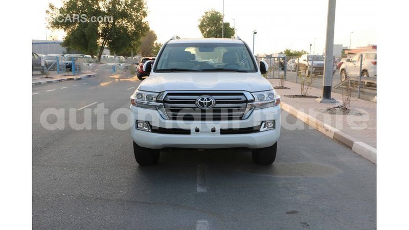 Big with watermark toyota land cruiser adrar import dubai 2754