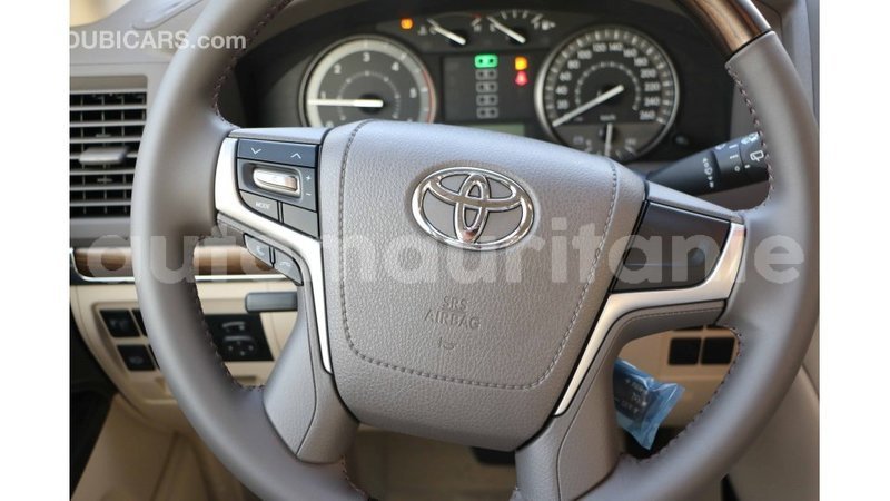 Big with watermark toyota land cruiser adrar import dubai 2754