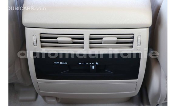 Buy Import Toyota Land Cruiser White Car in Import - Dubai in Adrar Buy Import Toyota Land Cruiser White Car in Import - Dubai in Adrar