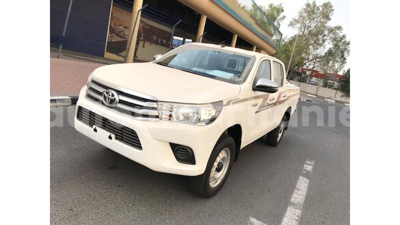 Big with watermark toyota hilux adrar import dubai 2756