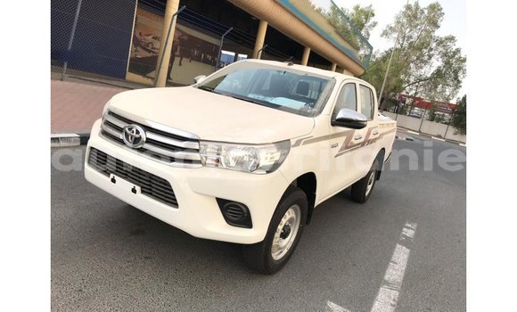 Buy Import Toyota Hilux White Car in Import - Dubai in Adrar Buy Import Toyota Hilux White Car in Import - Dubai in Adrar