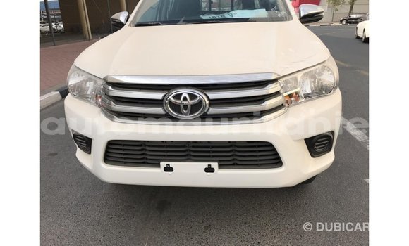 Buy Import Toyota Hilux White Car in Import - Dubai in Adrar Buy Import Toyota Hilux White Car in Import - Dubai in Adrar