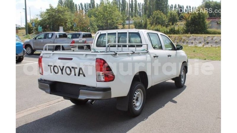 Big with watermark toyota hilux adrar import dubai 2760