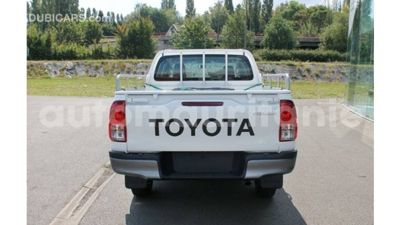 Big with watermark toyota hilux adrar import dubai 2760