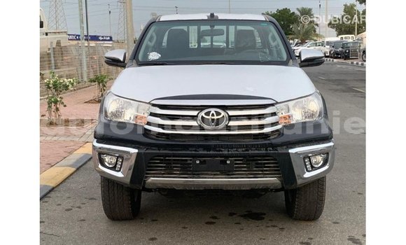 Acheter Import Voiture Toyota Hilux Noir à Import - Dubai, Adrar Acheter Import Voiture Toyota Hilux Noir à Import - Dubai, Adrar