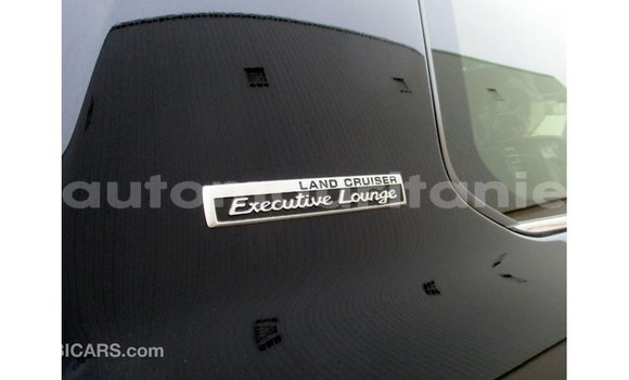 Acheter Import Voiture Toyota Land Cruiser Noir à Import - Dubai, Adrar Acheter Import Voiture Toyota Land Cruiser Noir à Import - Dubai, Adrar
