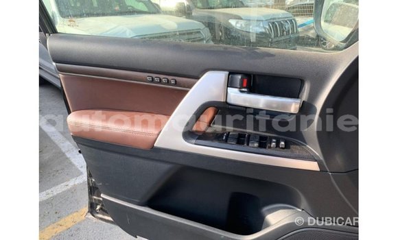 Acheter Import Voiture Toyota Land Cruiser Noir à Import - Dubai, Adrar Acheter Import Voiture Toyota Land Cruiser Noir à Import - Dubai, Adrar