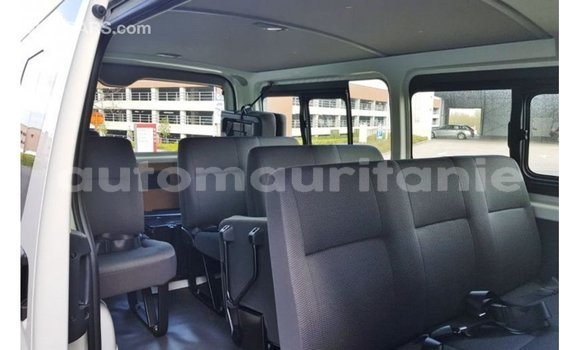 Acheter Import Voiture Toyota Hiace Blanc à Import - Dubai, Adrar Acheter Import Voiture Toyota Hiace Blanc à Import - Dubai, Adrar
