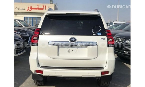 Acheter Import Voiture Toyota Prado Blanc à Import - Dubai, Adrar Acheter Import Voiture Toyota Prado Blanc à Import - Dubai, Adrar
