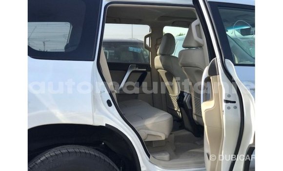 Acheter Import Voiture Toyota Prado Blanc à Import - Dubai, Adrar Acheter Import Voiture Toyota Prado Blanc à Import - Dubai, Adrar
