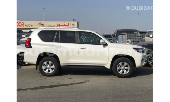 Acheter Import Voiture Toyota Prado Blanc à Import - Dubai, Adrar Acheter Import Voiture Toyota Prado Blanc à Import - Dubai, Adrar