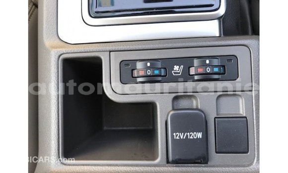 Acheter Import Voiture Toyota Prado Blanc à Import - Dubai, Adrar Acheter Import Voiture Toyota Prado Blanc à Import - Dubai, Adrar