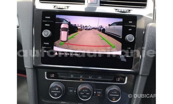 Acheter Import Voiture Volkswagen Golf Blanc à Import - Dubai, Adrar Acheter Import Voiture Volkswagen Golf Blanc à Import - Dubai, Adrar