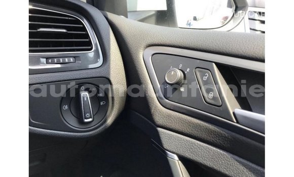 Acheter Import Voiture Volkswagen Golf Blanc à Import - Dubai, Adrar Acheter Import Voiture Volkswagen Golf Blanc à Import - Dubai, Adrar