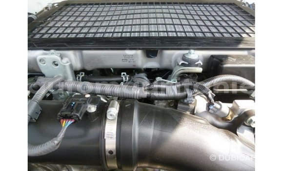 Acheter Import Voiture Toyota Land Cruiser Blanc à Import - Dubai, Adrar Acheter Import Voiture Toyota Land Cruiser Blanc à Import - Dubai, Adrar