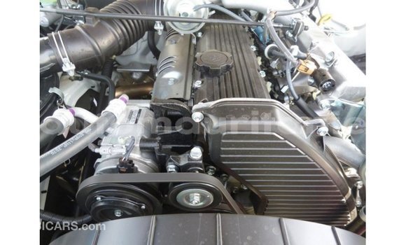 Acheter Import Voiture Toyota Land Cruiser Blanc à Import - Dubai, Adrar Acheter Import Voiture Toyota Land Cruiser Blanc à Import - Dubai, Adrar