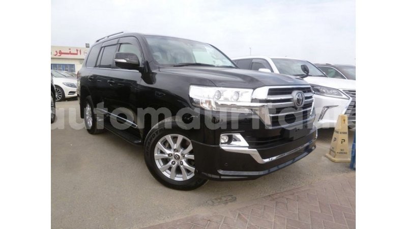 Big with watermark toyota land cruiser adrar import dubai 2785