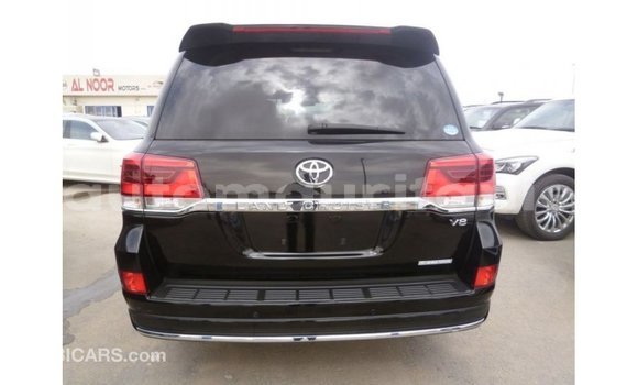 Acheter Import Voiture Toyota Land Cruiser Noir à Import - Dubai, Adrar Acheter Import Voiture Toyota Land Cruiser Noir à Import - Dubai, Adrar