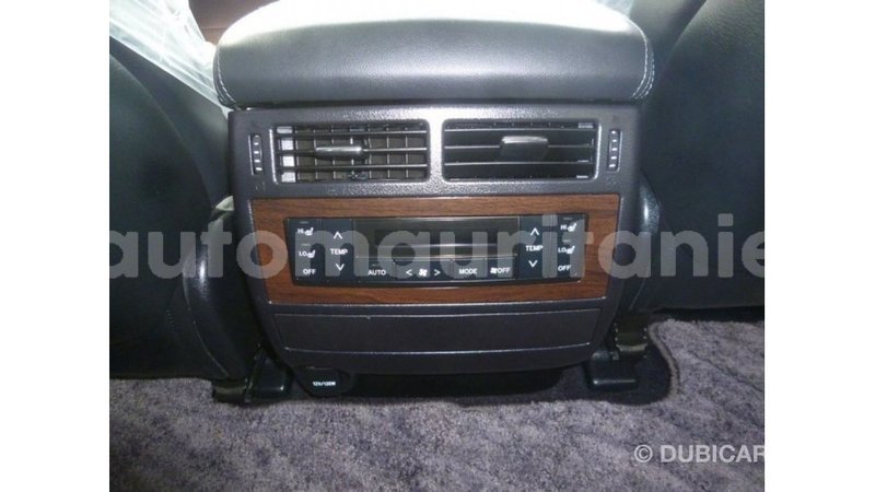 Big with watermark toyota land cruiser adrar import dubai 2785