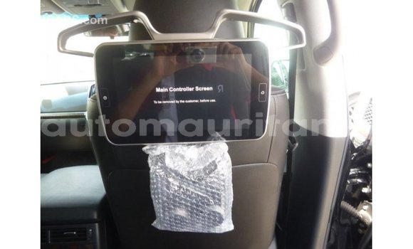 Acheter Import Voiture Toyota Land Cruiser Noir à Import - Dubai, Adrar Acheter Import Voiture Toyota Land Cruiser Noir à Import - Dubai, Adrar