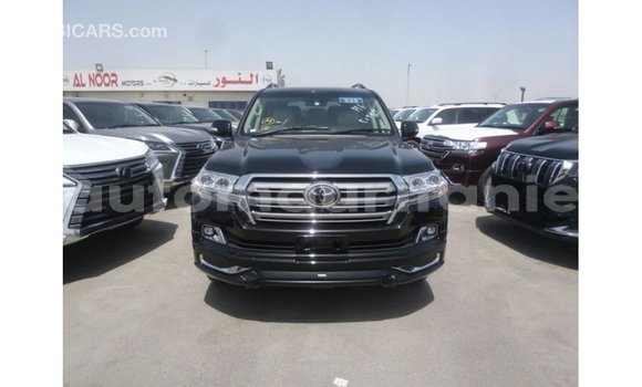 Acheter Import Voiture Toyota Land Cruiser Noir à Import - Dubai, Adrar Acheter Import Voiture Toyota Land Cruiser Noir à Import - Dubai, Adrar